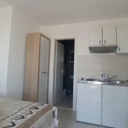 Apartment Naputica 34 *
